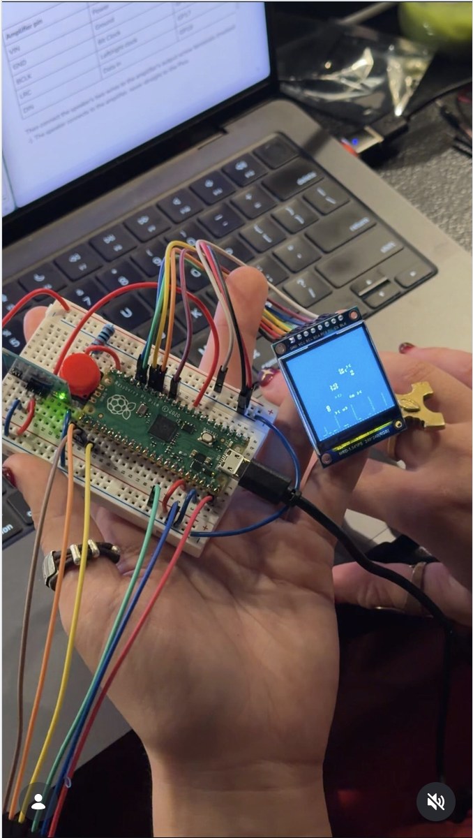 « Building & sips » : un atelier cyberdeck entre créatrices